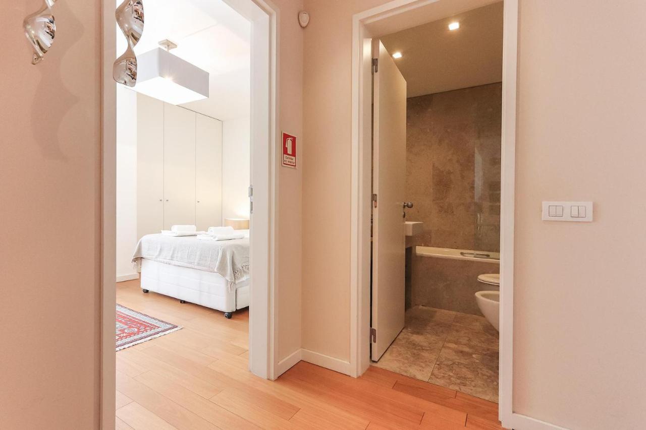 Downtown Chiado By Homing Apartment Lisbon Bagian luar foto
